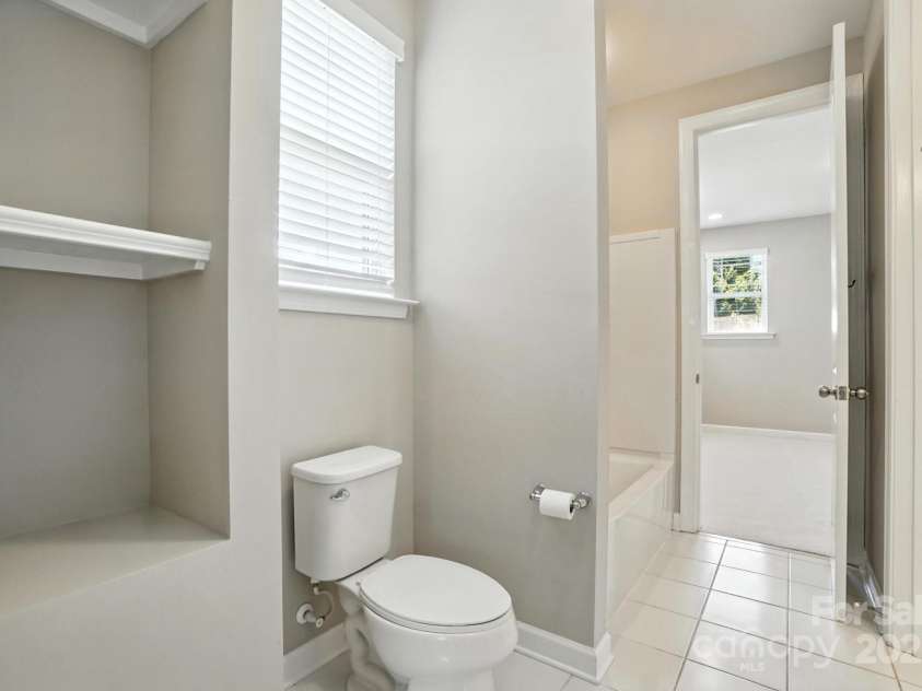17425 Closest Pin Drive, Huntersville, NC 28078.  MLS# CAR4279964, YatesRealty ID 27849. 