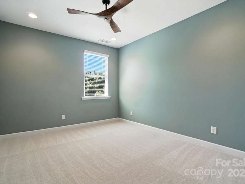 17425 Closest Pin Drive, Huntersville, NC 28078.  MLS# CAR4279964, YatesRealty ID 27849. 