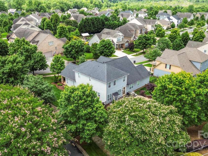 17425 Closest Pin Drive, Huntersville, NC 28078.  MLS# CAR4279964, YatesRealty ID 27849. 