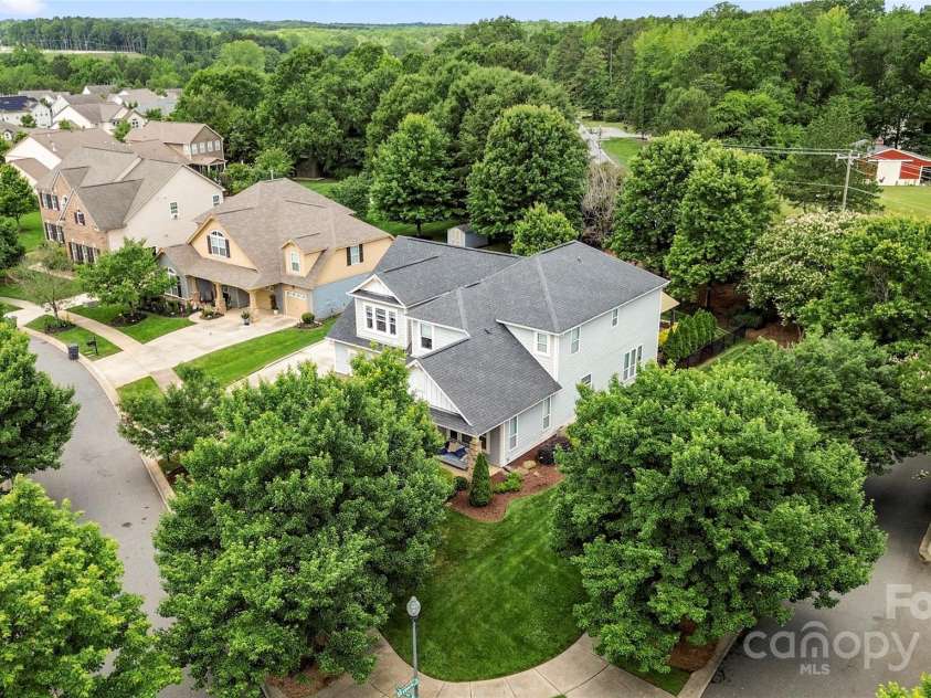 17425 Closest Pin Drive, Huntersville, NC 28078.  MLS# CAR4279964, YatesRealty ID 27849. 