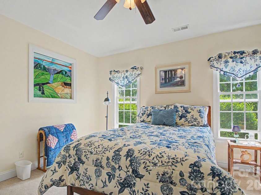 606 Carriage Commons Drive, Hendersonville, NC 28791.  MLS# CAR4386176, YatesRealty ID 27849. 