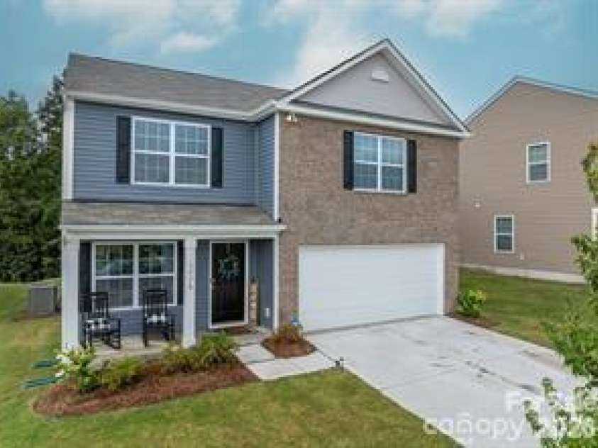 1778 Bright Hope Lane, Dallas, NC 28034.  MLS# CAR4375223, YatesRealty ID 2785. 