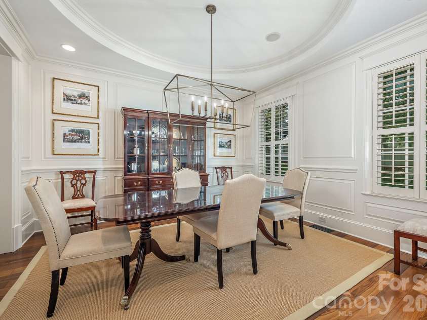 946 Laurel Creek Lane, Charlotte, NC 28211.  MLS# CAR4298519, YatesRealty ID 2785. Dining Room connected to grand foyer and butlers pantry