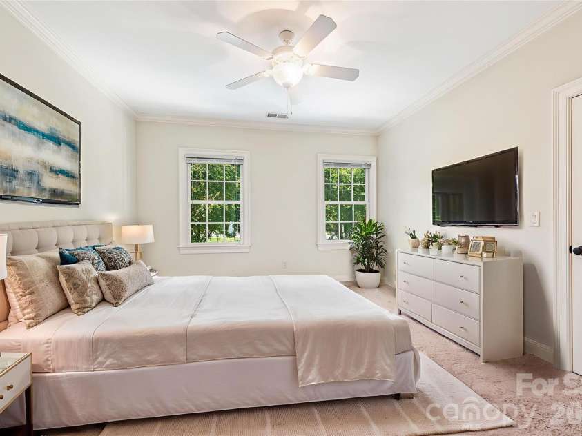 946 Laurel Creek Lane, Charlotte, NC 28211.  MLS# CAR4298519, YatesRealty ID 2785. Front right bedroom connected to bathroom