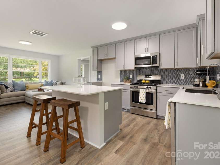 1948 Marett Boulevard, Rock Hill, SC 29732.  MLS# CAR4279829, YatesRealty ID 27851. Completely updated open floor plan.