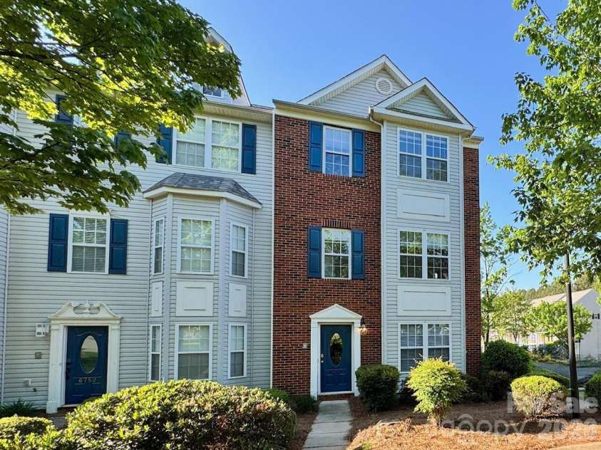 6748 Mountain Majesty Way, Huntersville, NC 28078.  MLS# CAR4373594, YatesRealty ID 27851. 
