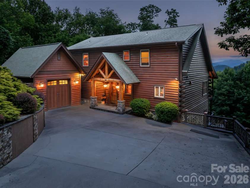 14 Marlin Trail, Waynesville, NC 28785.  MLS# CAR4385965, YatesRealty ID 27852. 