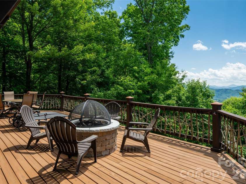 14 Marlin Trail, Waynesville, NC 28785.  MLS# CAR4385965, YatesRealty ID 27852. 