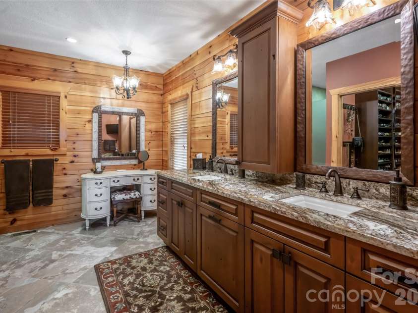 14 Marlin Trail, Waynesville, NC 28785.  MLS# CAR4385965, YatesRealty ID 27852. 