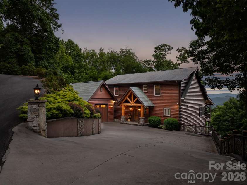 14 Marlin Trail, Waynesville, NC 28785.  MLS# CAR4385965, YatesRealty ID 27852. 
