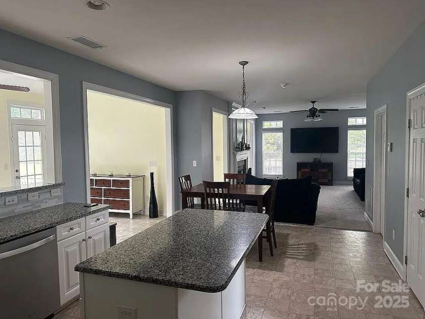 219 Flowering Grove Lane, Mooresville, NC 28115.  MLS# CAR4275731, YatesRealty ID 27853. White 42