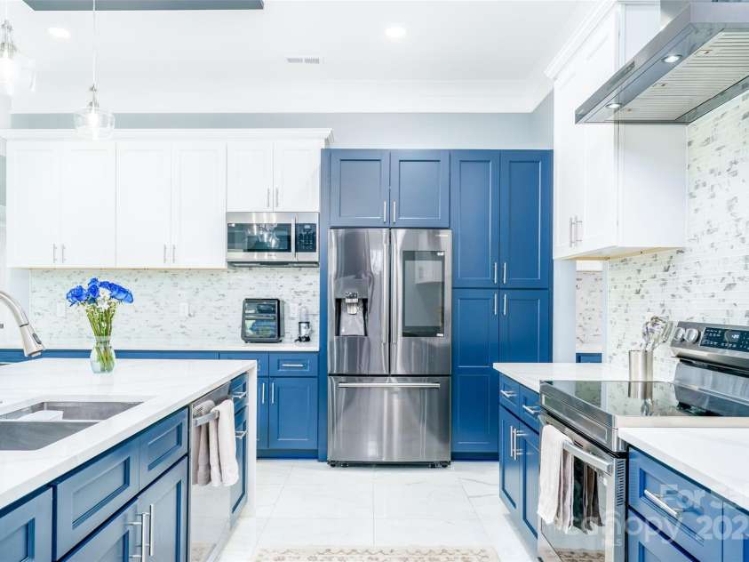 4218 Enoch Drive, Charlotte, NC 28269.  MLS# CAR4281384, YatesRealty ID 27854. 