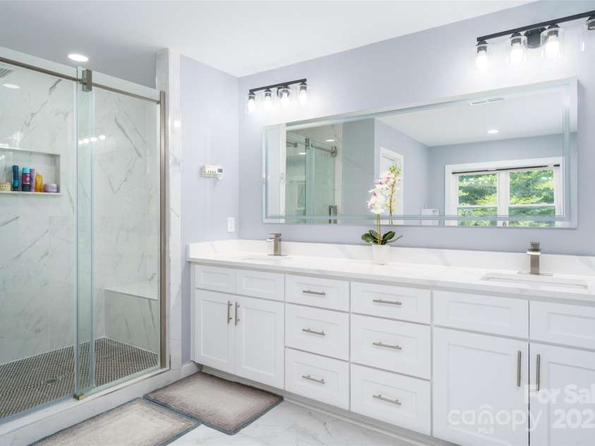 4218 Enoch Drive, Charlotte, NC 28269.  MLS# CAR4281384, YatesRealty ID 27854. 