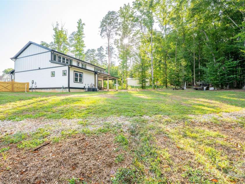4218 Enoch Drive, Charlotte, NC 28269.  MLS# CAR4281384, YatesRealty ID 27854. 