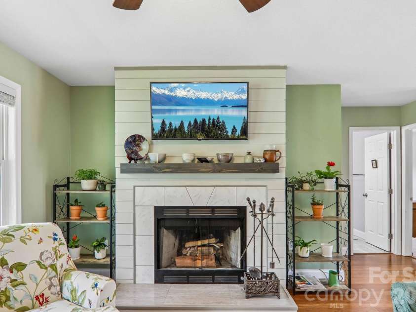 527 Trammell Avenue, Canton, NC 28716.  MLS# CAR4383238, YatesRealty ID 27854. 