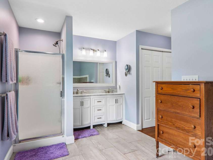 527 Trammell Avenue, Canton, NC 28716.  MLS# CAR4383238, YatesRealty ID 27854. 