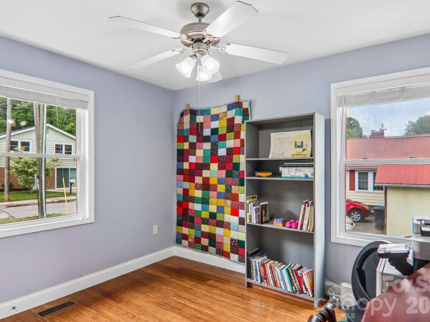 527 Trammell Avenue, Canton, NC 28716.  MLS# CAR4383238, YatesRealty ID 27854. 