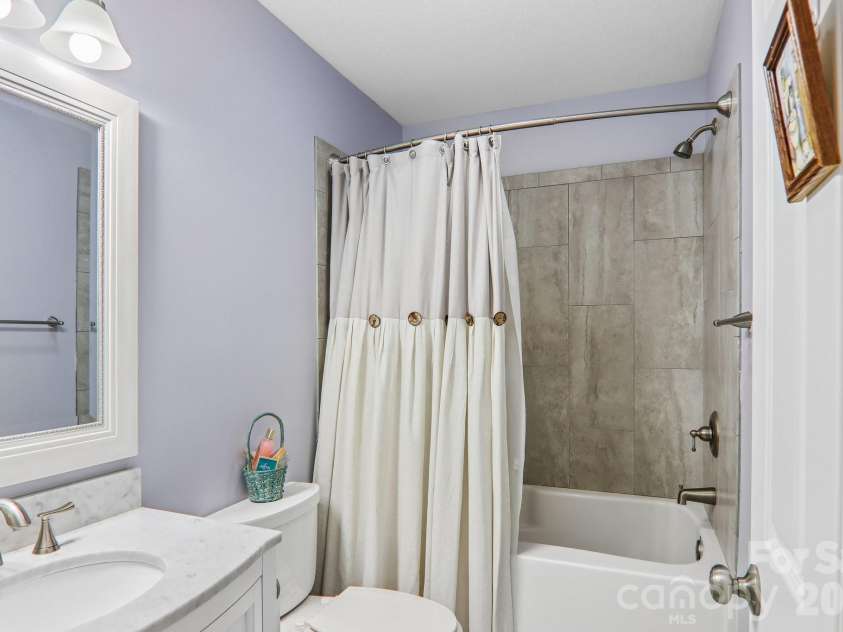 527 Trammell Avenue, Canton, NC 28716.  MLS# CAR4383238, YatesRealty ID 27854. 