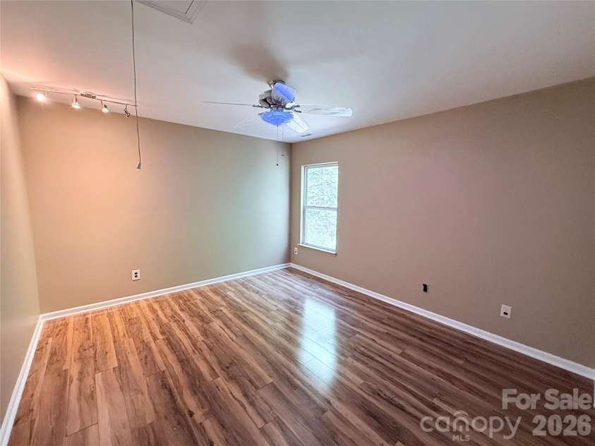115 Thorsen Drive, Mooresville, NC 28117.  MLS# CAR4389151, YatesRealty ID 27855. 