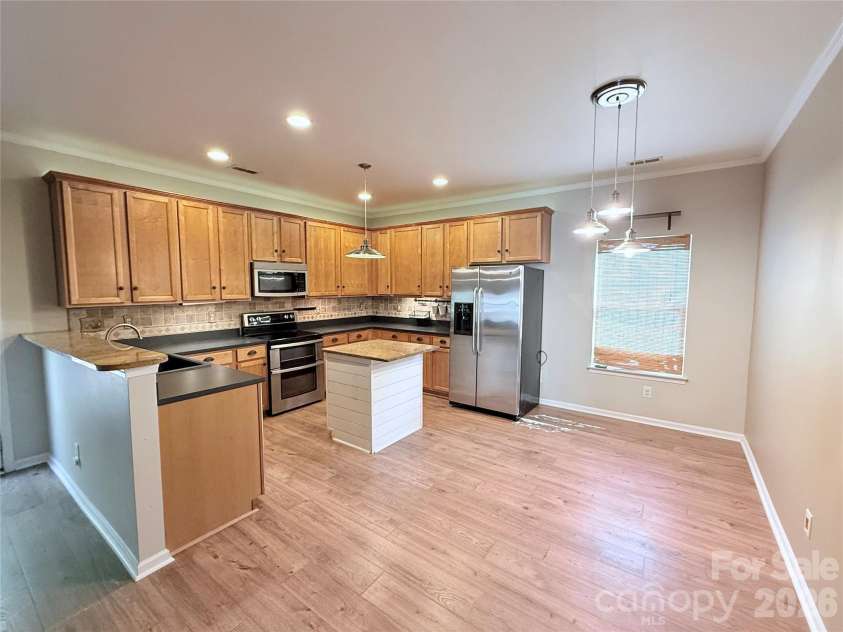 115 Thorsen Drive, Mooresville, NC 28117.  MLS# CAR4389151, YatesRealty ID 27855. 