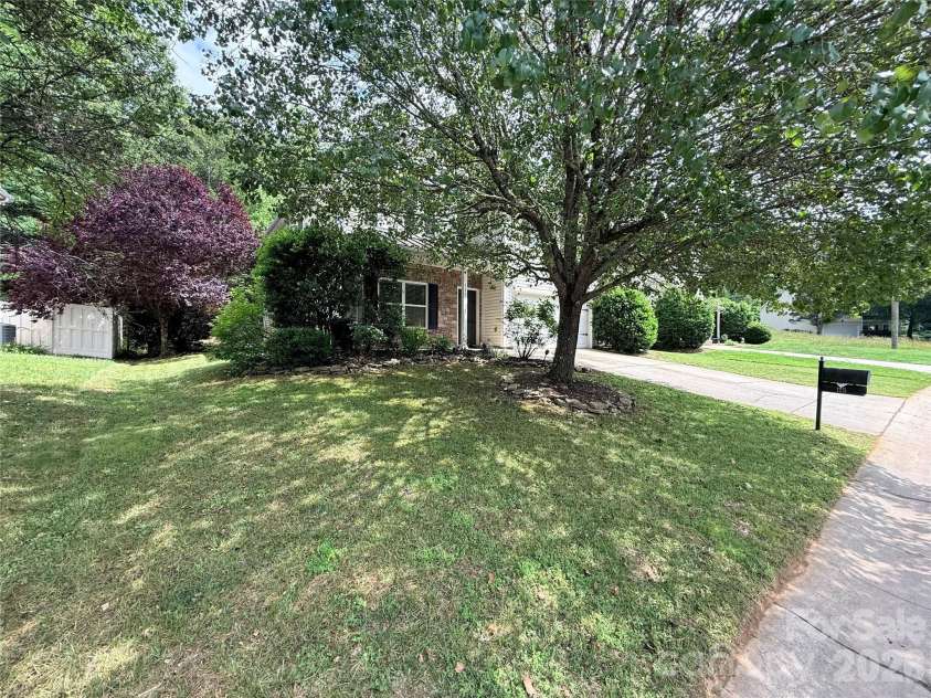 115 Thorsen Drive, Mooresville, NC 28117.  MLS# CAR4389151, YatesRealty ID 27855. 