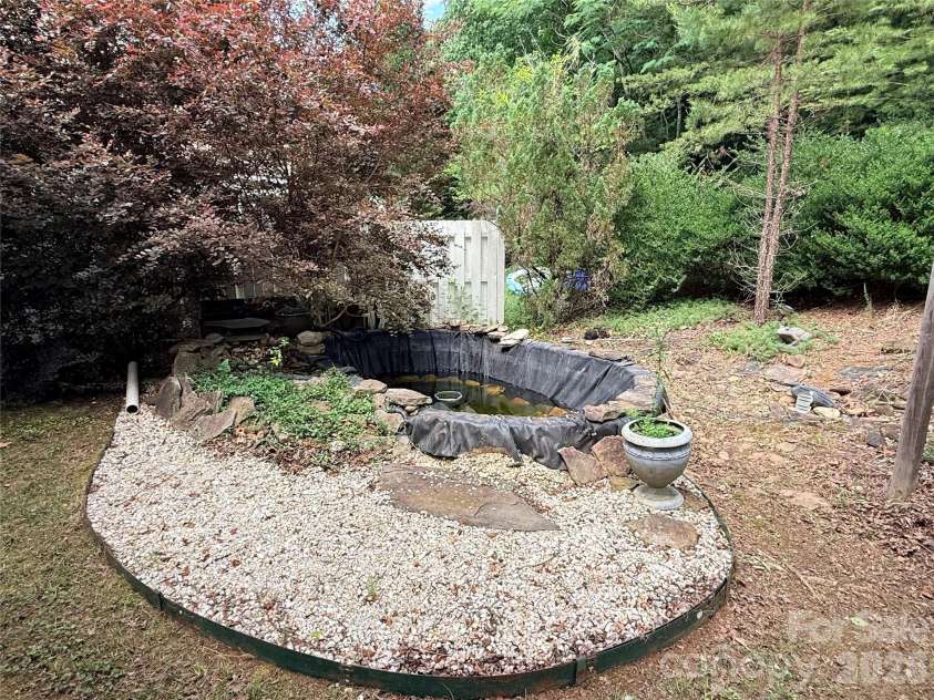 115 Thorsen Drive, Mooresville, NC 28117.  MLS# CAR4389151, YatesRealty ID 27855. 