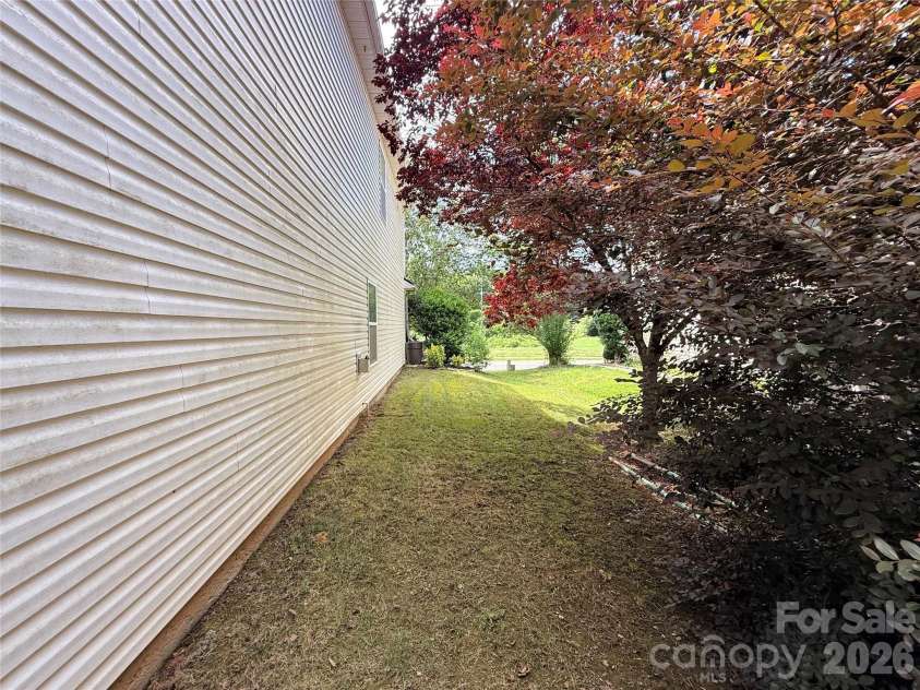 115 Thorsen Drive, Mooresville, NC 28117.  MLS# CAR4389151, YatesRealty ID 27855. 