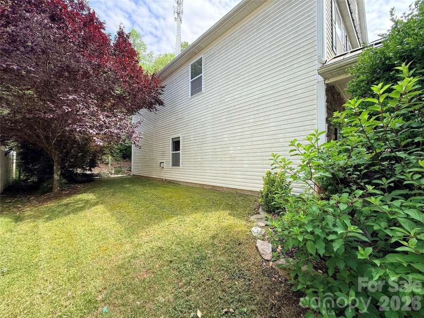 115 Thorsen Drive, Mooresville, NC 28117.  MLS# CAR4389151, YatesRealty ID 27855. 