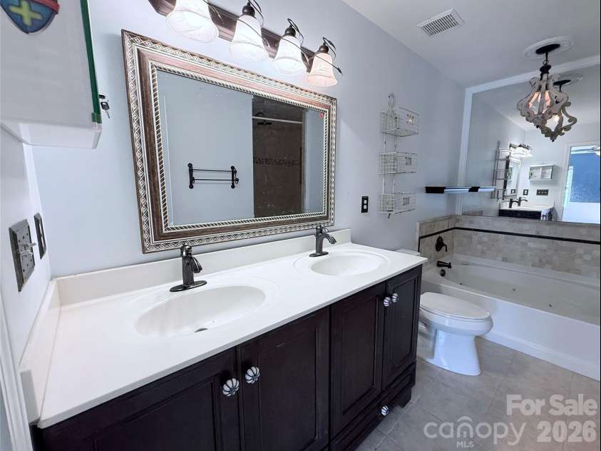 115 Thorsen Drive, Mooresville, NC 28117.  MLS# CAR4389151, YatesRealty ID 27855. 