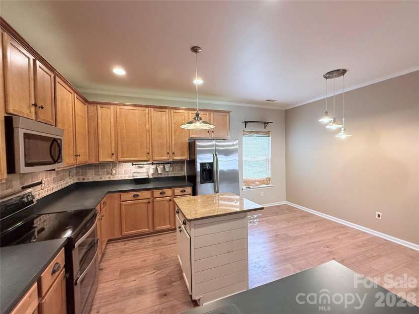 115 Thorsen Drive, Mooresville, NC 28117.  MLS# CAR4389151, YatesRealty ID 27855. 