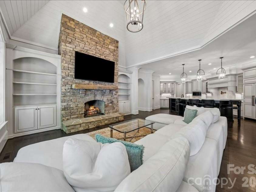 15503 Fishermans Rest Court, Cornelius, NC 28031.  MLS# CAR4368975, YatesRealty ID 27856. 