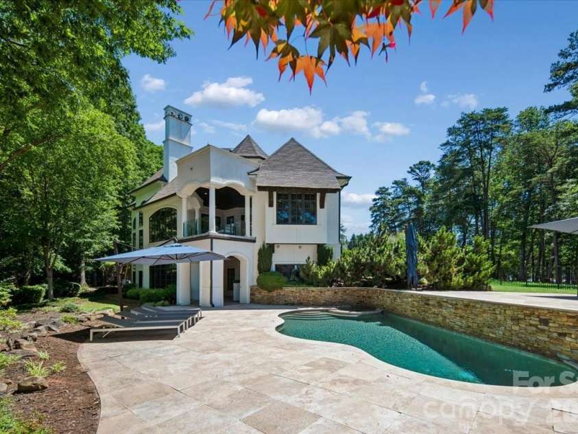 15503 Fishermans Rest Court, Cornelius, NC 28031.  MLS# CAR4368975, YatesRealty ID 27856. 