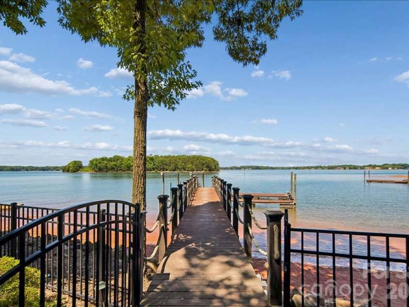 15503 Fishermans Rest Court, Cornelius, NC 28031.  MLS# CAR4368975, YatesRealty ID 27856. 