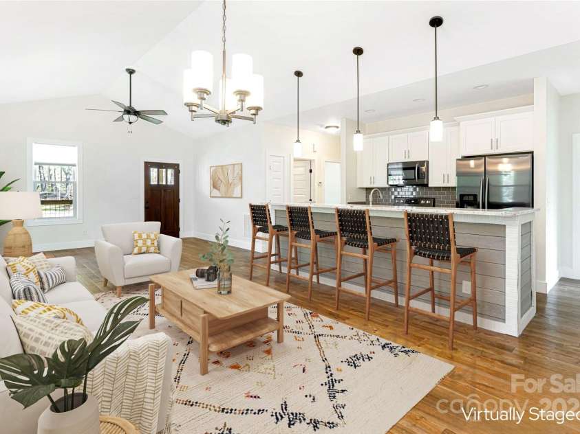 220 Mount Allen Heights, Black Mountain, NC 28711.  MLS# CAR4239586, YatesRealty ID 27857. 