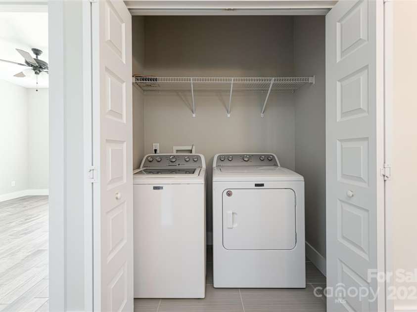 220 Mount Allen Heights, Black Mountain, NC 28711.  MLS# CAR4239586, YatesRealty ID 27857. 