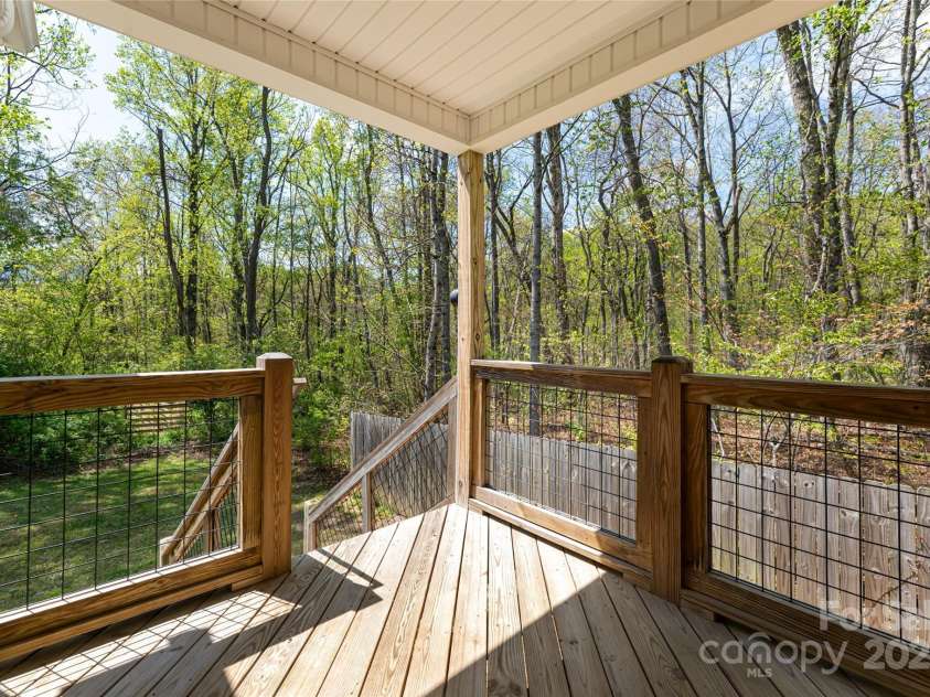 220 Mount Allen Heights, Black Mountain, NC 28711.  MLS# CAR4239586, YatesRealty ID 27857. 