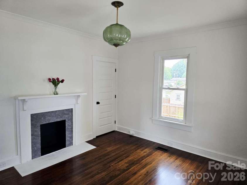 428 15th Street, Cramerton, NC 28032.  MLS# CAR4387486, YatesRealty ID 27858. 