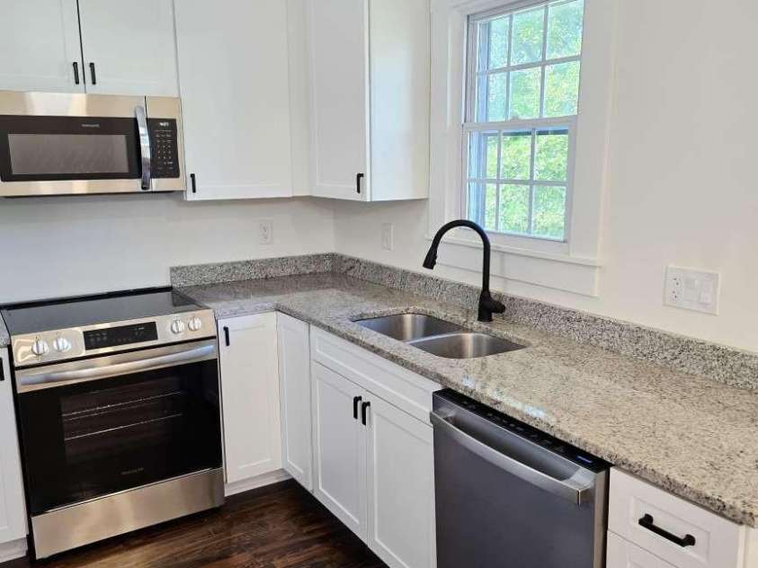 428 15th Street, Cramerton, NC 28032.  MLS# CAR4387486, YatesRealty ID 27858. 