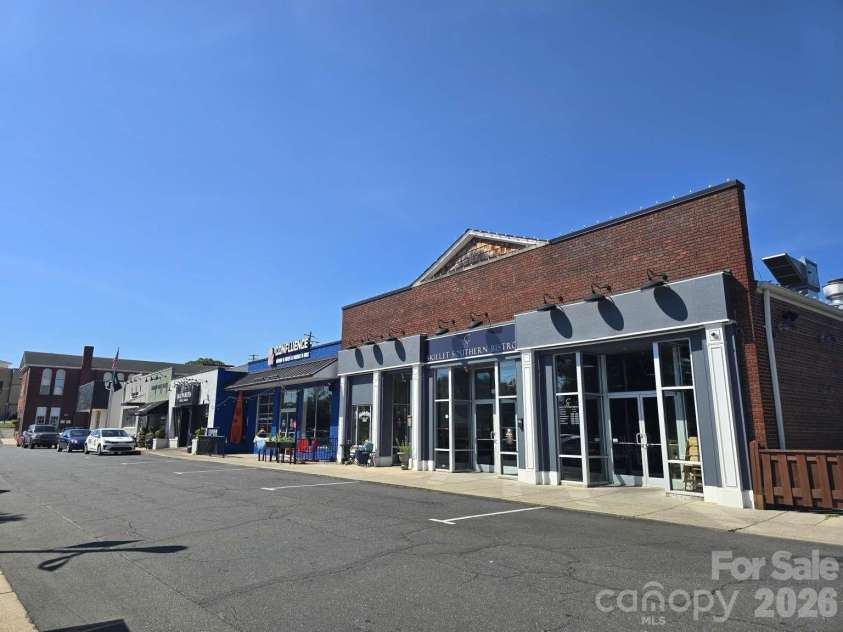 428 15th Street, Cramerton, NC 28032.  MLS# CAR4387486, YatesRealty ID 27858. 