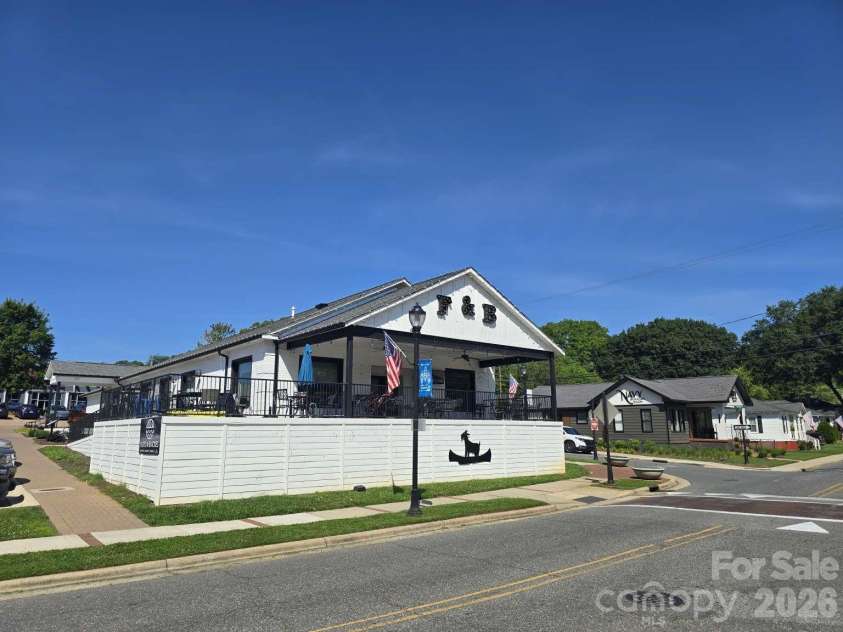 428 15th Street, Cramerton, NC 28032.  MLS# CAR4387486, YatesRealty ID 27858. 