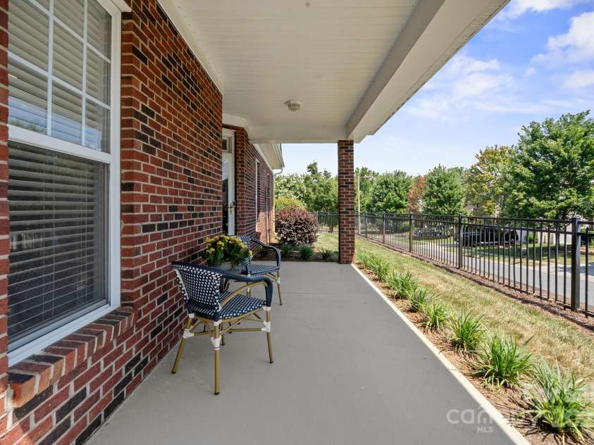 2904 Autumn Harvest Lane, Charlotte, NC 28269.  MLS# CAR4284243, YatesRealty ID 27859. Multiple Outdoor Spaces to Relax
