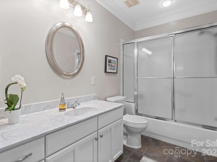 2904 Autumn Harvest Lane, Charlotte, NC 28269.  MLS# CAR4332247, YatesRealty ID 27859. Refreshed Vanity and Great Linen Storage