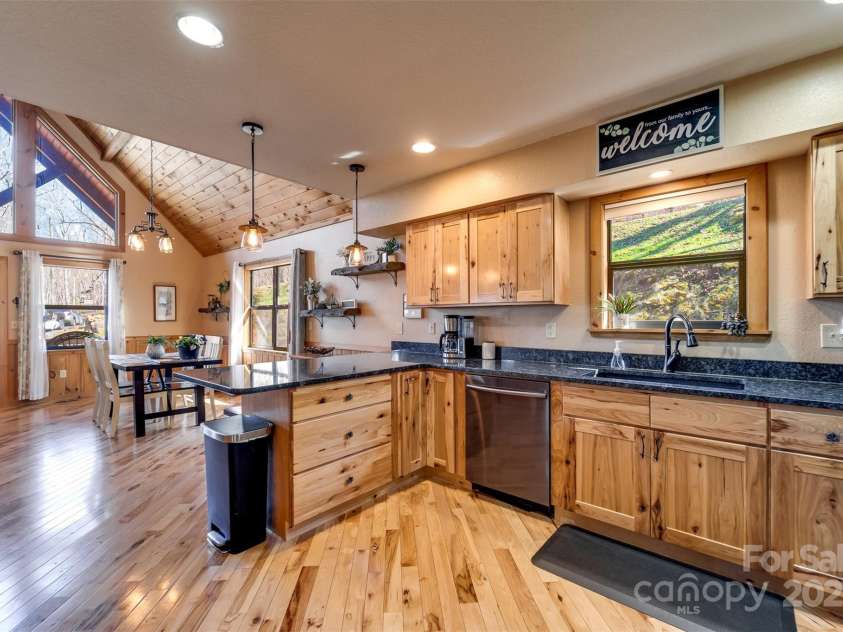 270 Overlook Road, Bryson City, NC 28713.  MLS# CAR4232152, YatesRealty ID 2786. 