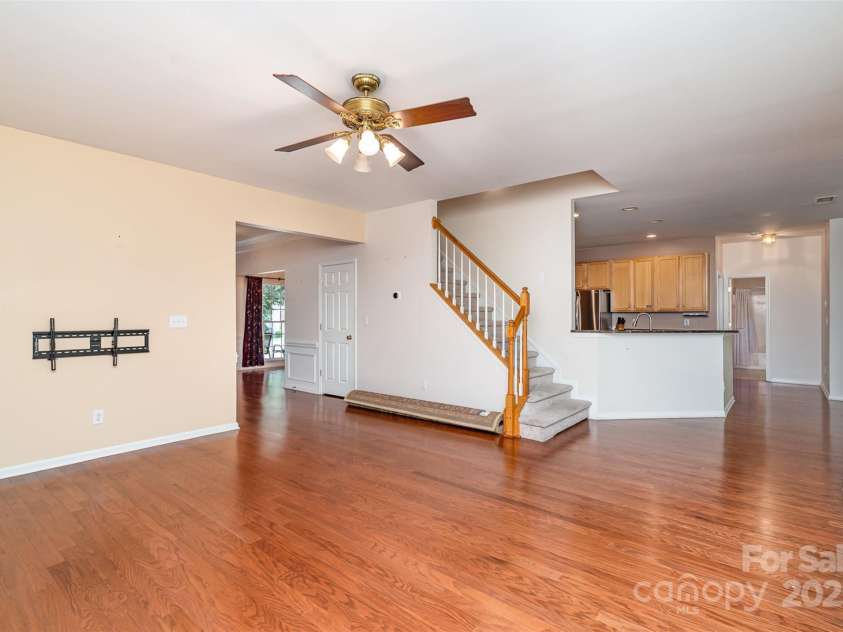 8221 Brookings Drive, Charlotte, NC 28269.  MLS# CAR4257693, YatesRealty ID 27860. 