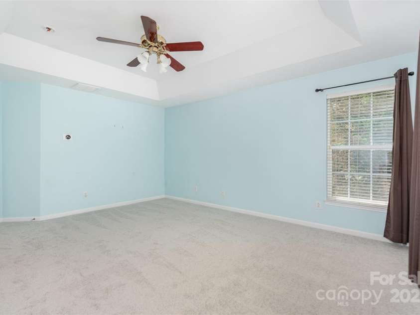 8221 Brookings Drive, Charlotte, NC 28269.  MLS# CAR4257693, YatesRealty ID 27860. 