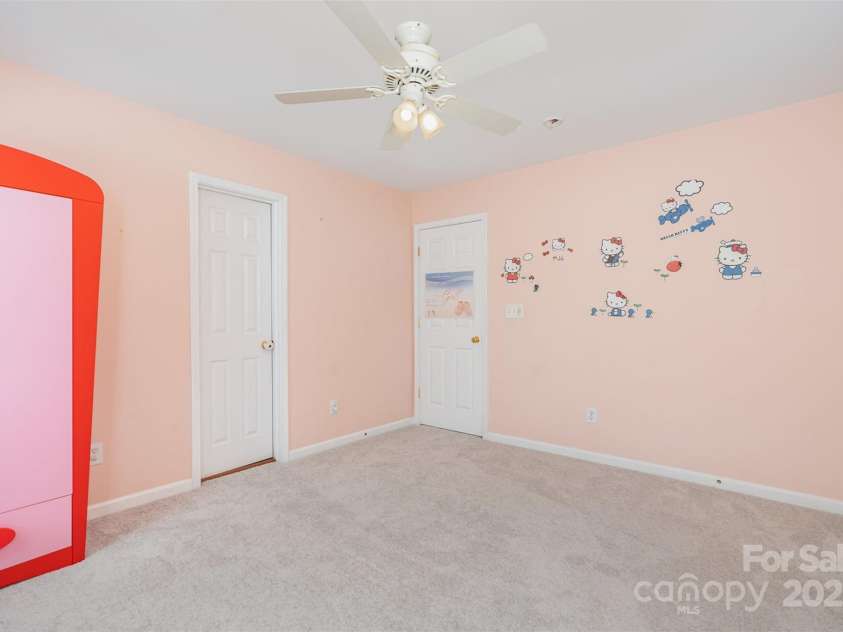 8221 Brookings Drive, Charlotte, NC 28269.  MLS# CAR4257693, YatesRealty ID 27860. 