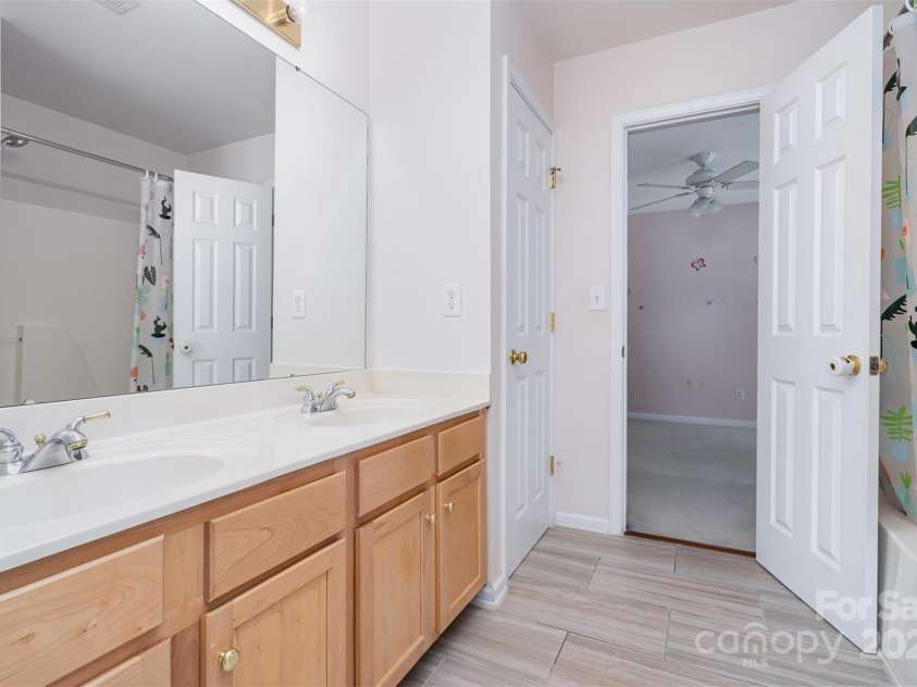 8221 Brookings Drive, Charlotte, NC 28269.  MLS# CAR4257693, YatesRealty ID 27860. 