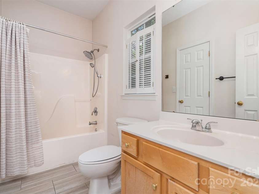 8221 Brookings Drive, Charlotte, NC 28269.  MLS# CAR4257693, YatesRealty ID 27860. 