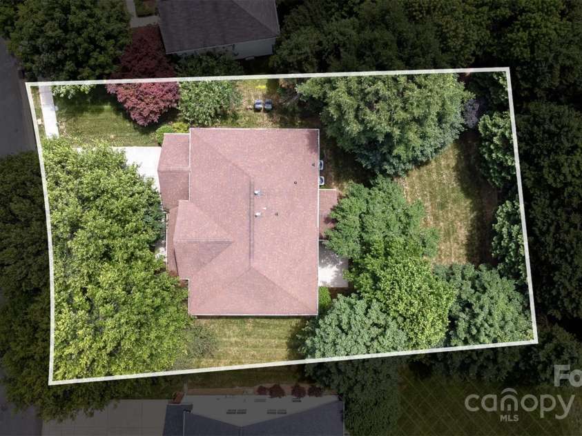 8221 Brookings Drive, Charlotte, NC 28269.  MLS# CAR4257693, YatesRealty ID 27860. 