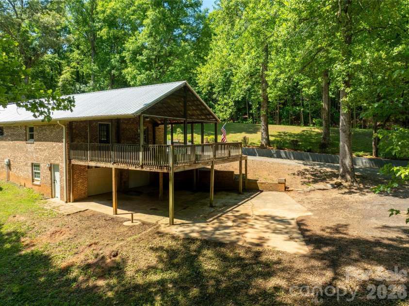 142 Pioneer Road, Harmony, NC 28634.  MLS# CAR4384593, YatesRealty ID 27861. 